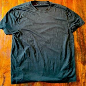 J.Crew Performance T-shirt with COOLMAX. Mens, Medium